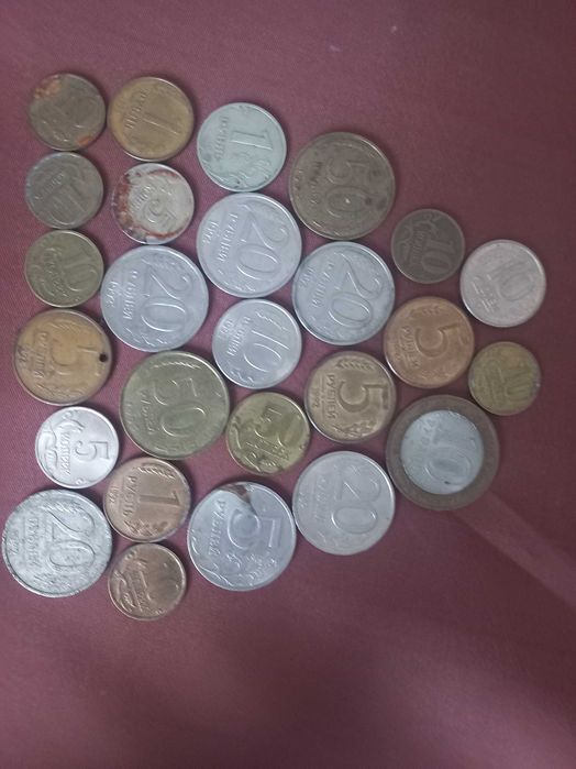 Обміняю зарубіжні та радянські монети на монети яких немає в колекції