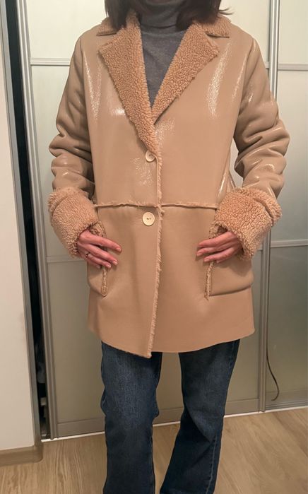 Продам полупальто ( дубленка) теплое, размер. 48-50