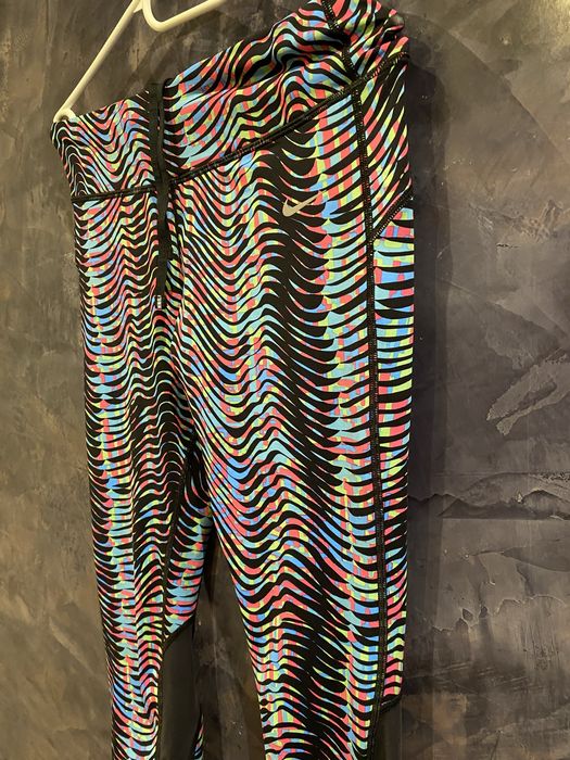 Legginsy Nike rozmiar M