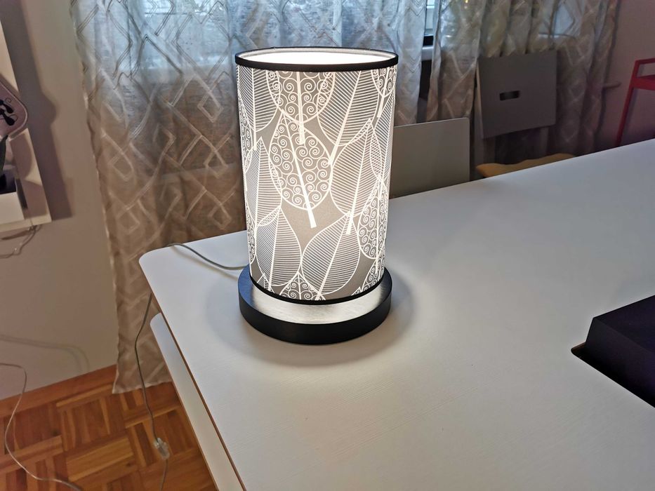 Piękny abażur lampka