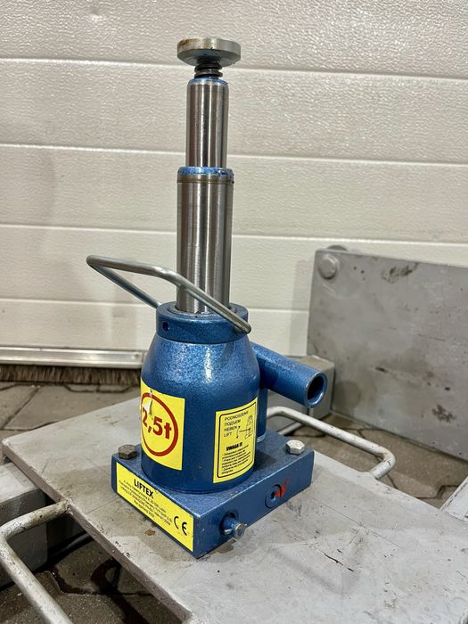 Podnośnik osi kanałowy 2,5T