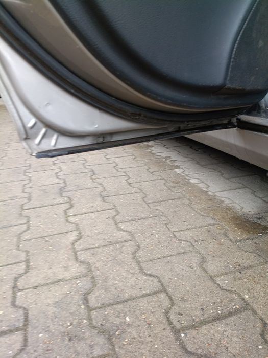 Mercedes 203 kombi lift drzwi prawe lewe przód tył.