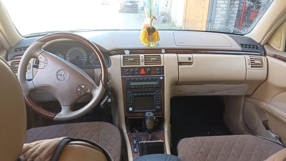 Продам Мерседес w210 на пружинах