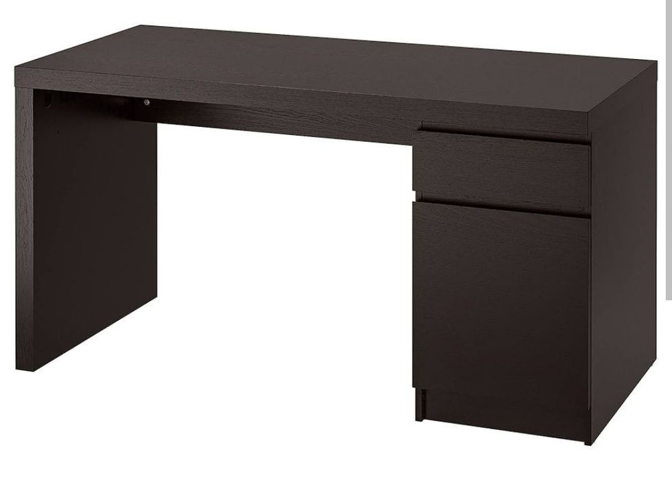Ciemnobrązowe biurko MALM z IKEA stan bdb