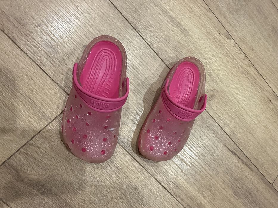 Босоніжки сандалі крокси Chicco