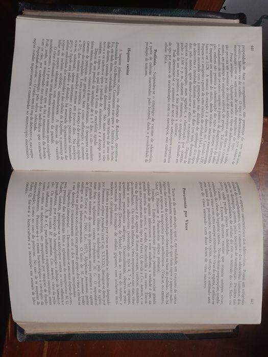 Livro  Microbiologia  Médica