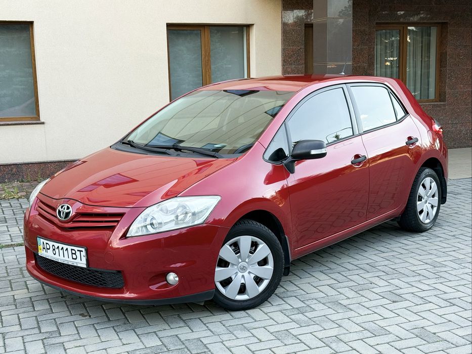 Toyota Auris 2011 год 1.6 Бензин Автомат 162000 пробег