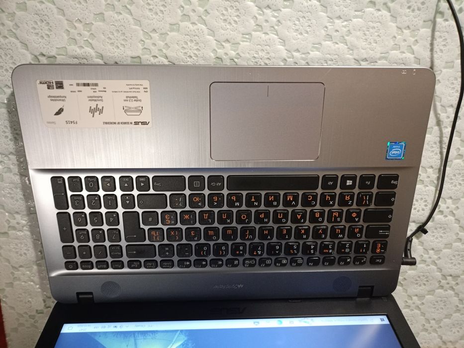 Asus x541sa 4gb опер 500gb жор.диск