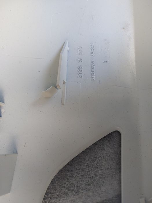 Продам ліва накладку оригінальну на дзеркало Honda crv 2010 рік