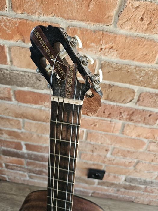 Gitara japońska klasyczna do naprawy