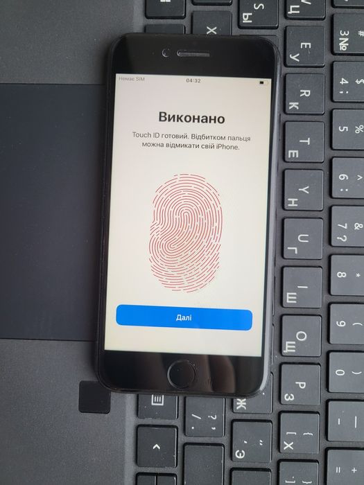 Apple iPhone 7 128 ГБ гарний стан
