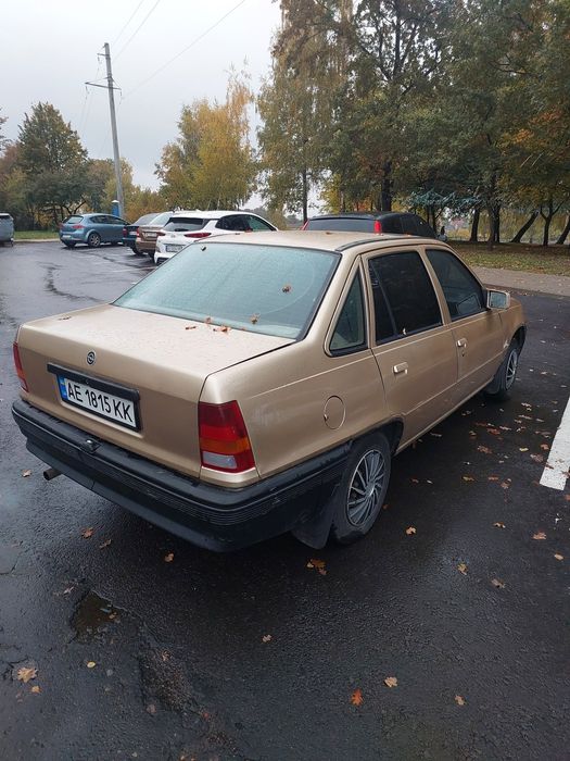 Opel Kadett 1.3 Gaz - Benz