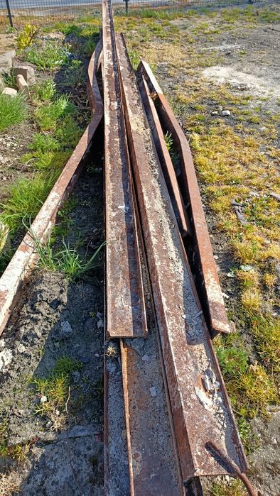 Dwuteownik -  tregla metalowa