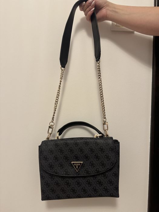 Torebka listonoszka GUESS