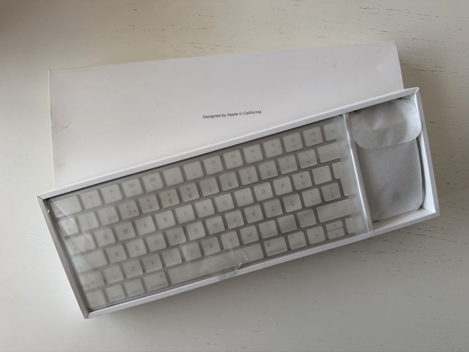 iMac 21.5” - 2017 - 16GB RAM - 1TB em Excelente Estado