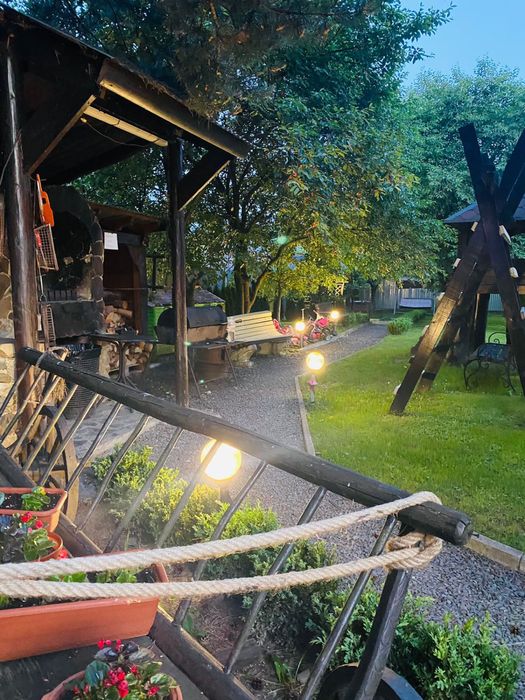 Сучасна еко- садиба з басейном чан баня