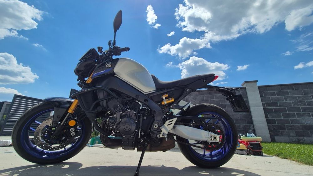 Офіційна Yamaha mt-09sp