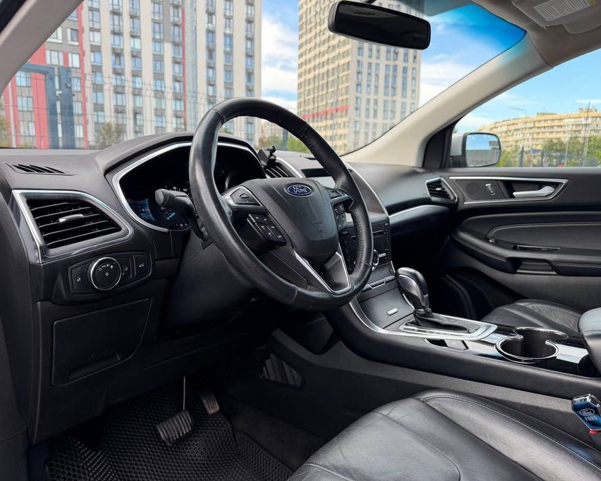 Ford Edge Titanium