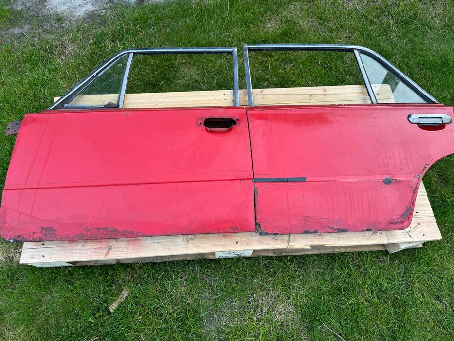 Fiat 125p drzwi lewe przód, tył