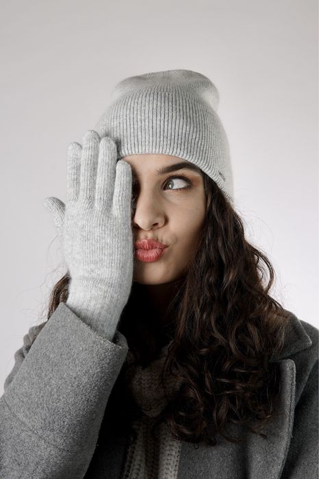 Комплект набір шапка та рукавички з ангорою odyssey