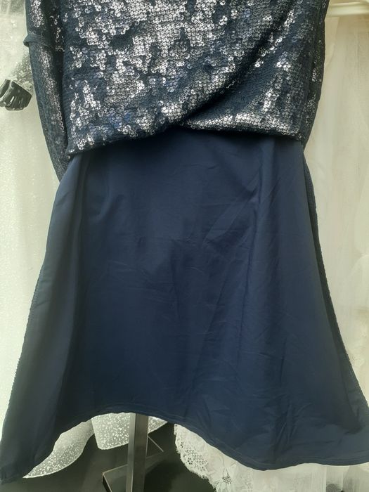 Святкова  сукня  гарна