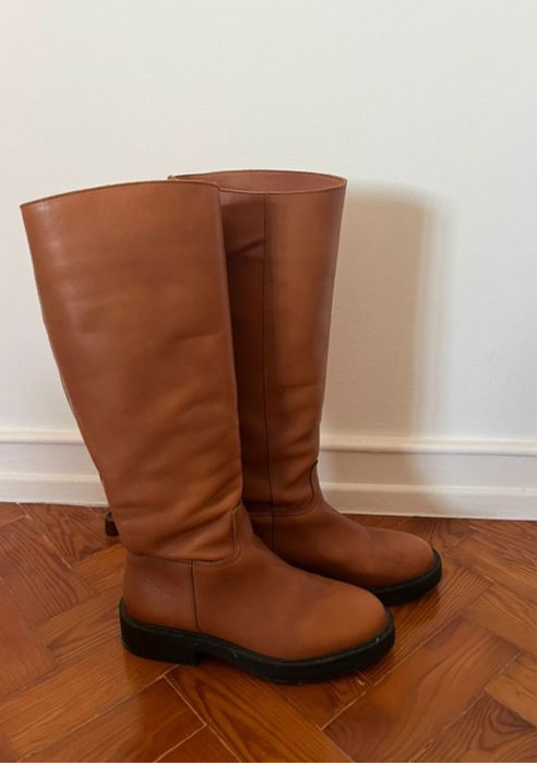 Botas pele cano alto