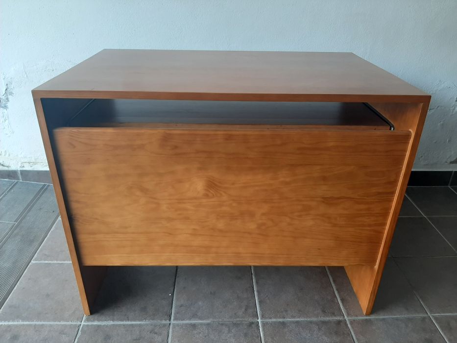 Vendo secretária