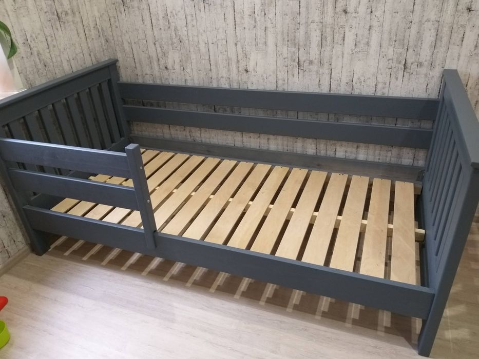 Ліжко дерев'яне полуторне/підліткове/дитяче