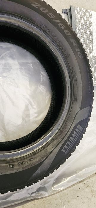 Opony Pirelli All season SF2 xl  205/60/16 2023r