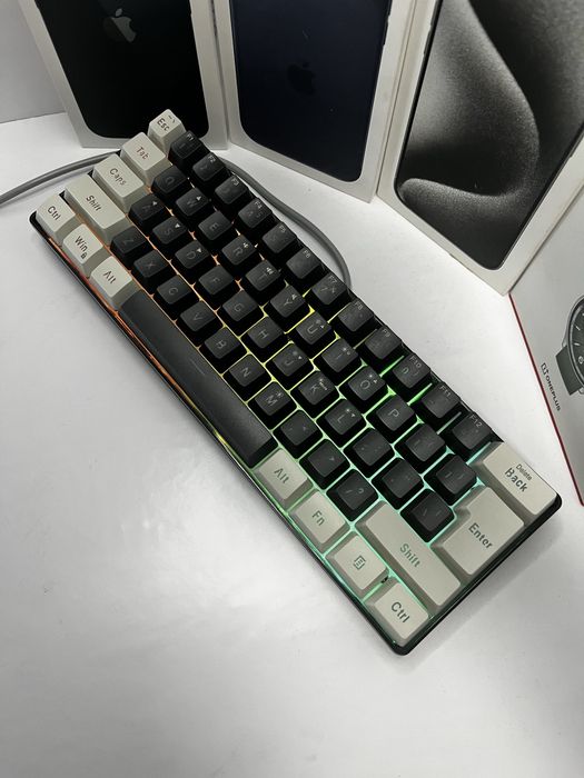 Механічна клавіатура 60% RGB