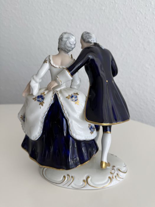 Figurka Royal Dux dworska para w tańcu