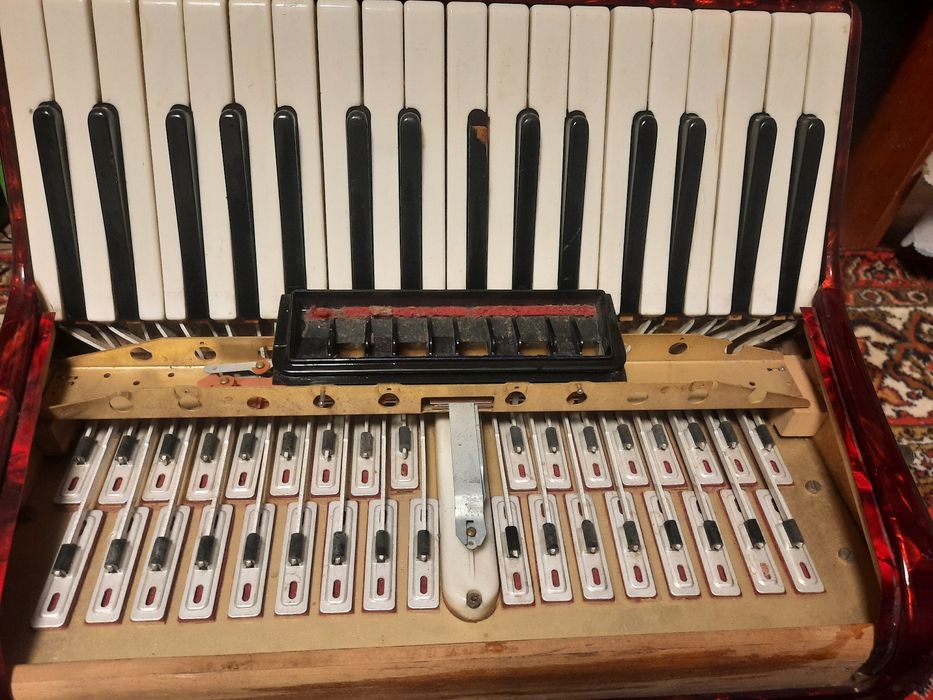 Коллекционный Акардеон Weltmester очень старый