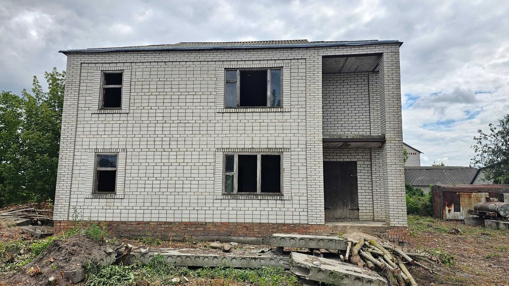 Новобудова яка коштує вдвоє дешевше ніж її побудувать Є відеоогляд