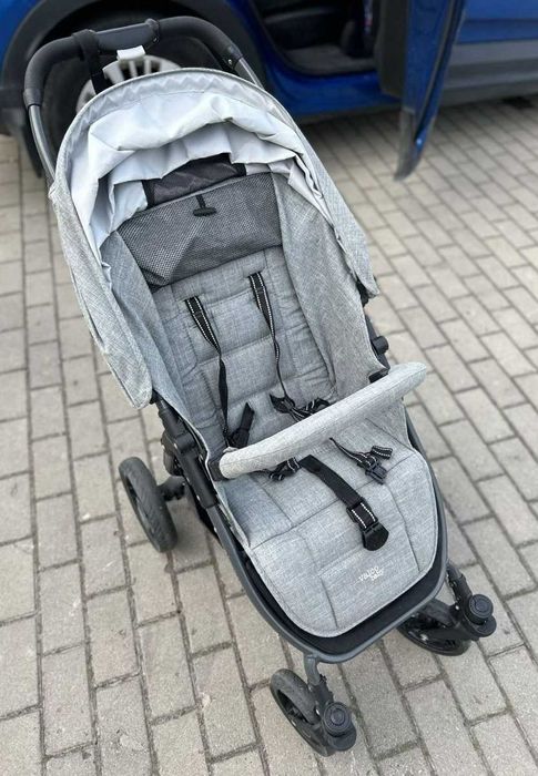 Snap 4 Sport VS - lekki wózek spacerowy pompowane koła.