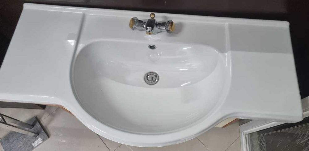 Armário de casa de banho com 110 de largura NOVO