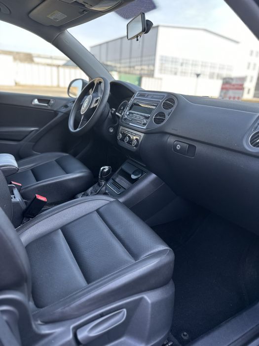 Продаю Volkswagen Tiguan 2012