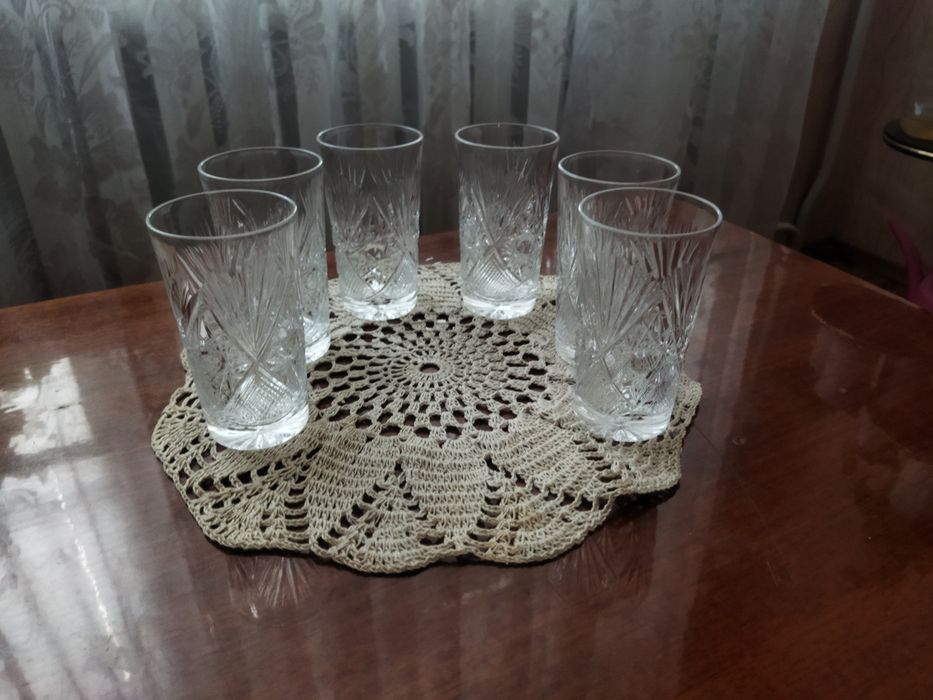 Набор стаканов хрустальных