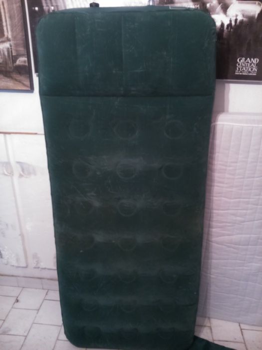 Cama, colchão de ar verde( campismo)