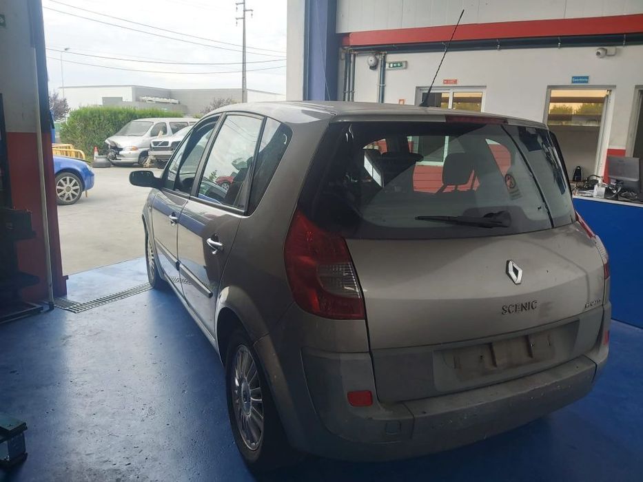 Renault Scenic 1.5 DCI às peças