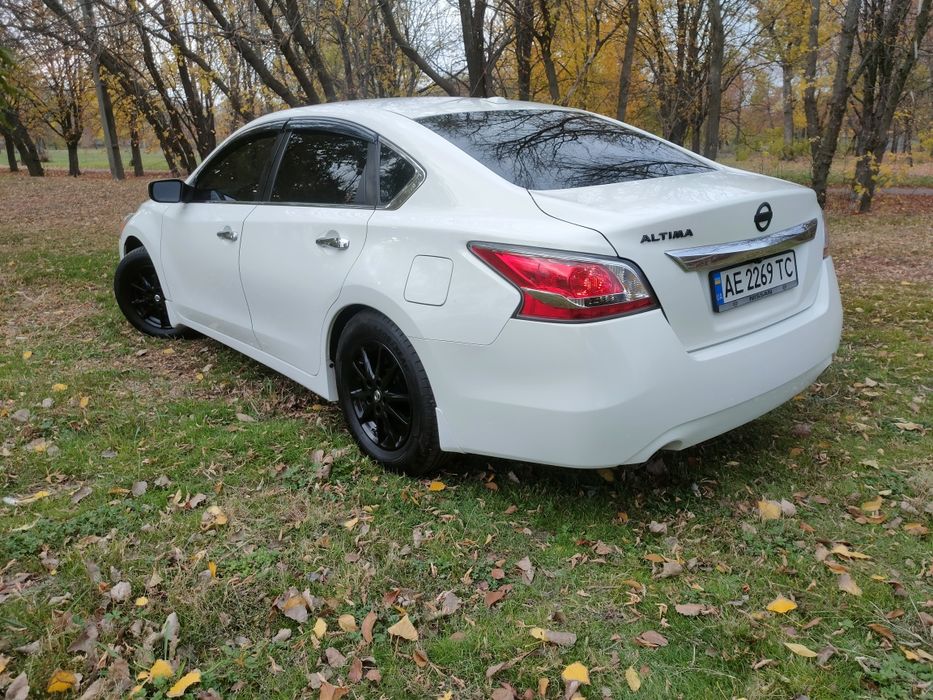 Продам Nissan ALTIMA 2016р.2.5 бензин