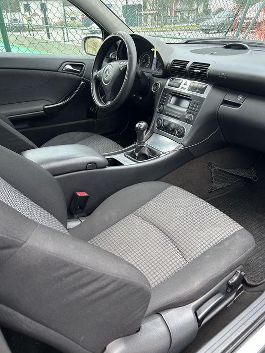 Mercedes benz c220 sport coupé