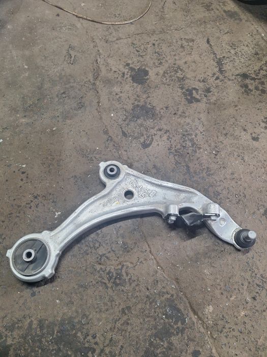 Передние рычаги Ниссан мурано z51 кашкай, патфайндер .54501-1АА0С