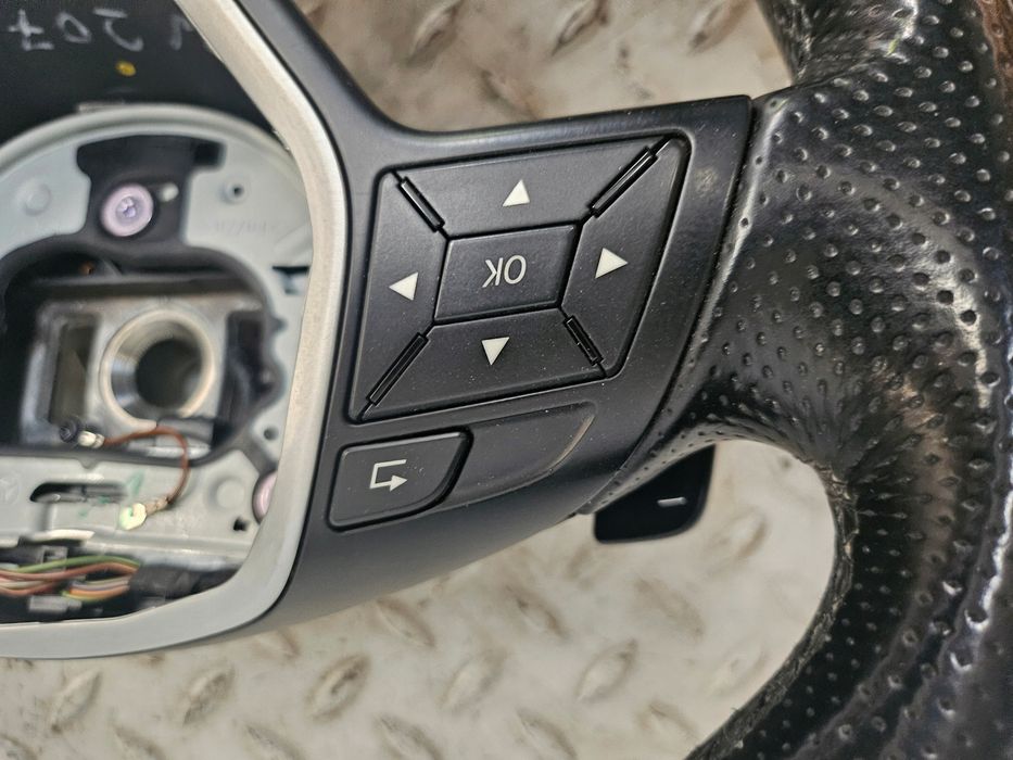 mercedes w207 e klasa coupe kierownica skórzana multifunkcja łopatki ładna