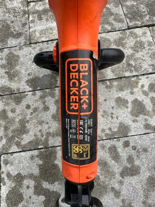 Тример електричний Black+Decker 900W