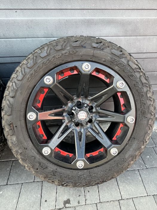 Felgi z oponami dodge durango