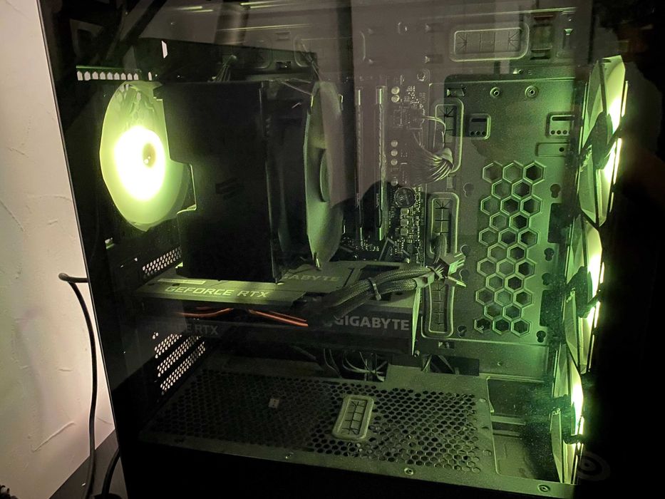 Komputer Gamingowy + Klawiatura Mechaniczna | RTX 3060 | Ryzen 7 | 32GB RAM
