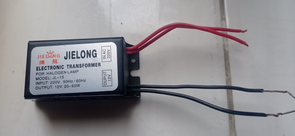 Перетворювач напруги 220/12В