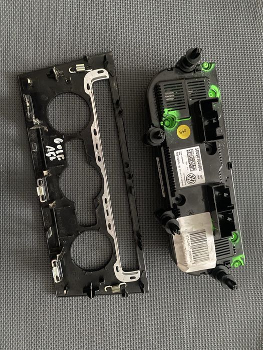 Рамка блоку клімат контролю Volkswagen Golf 7