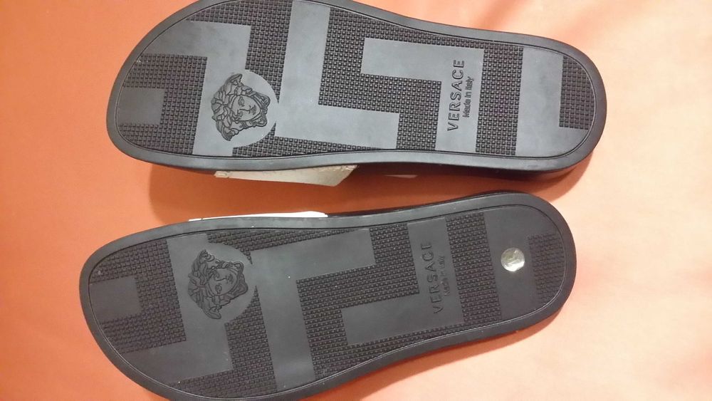 Босоніжки Versace
