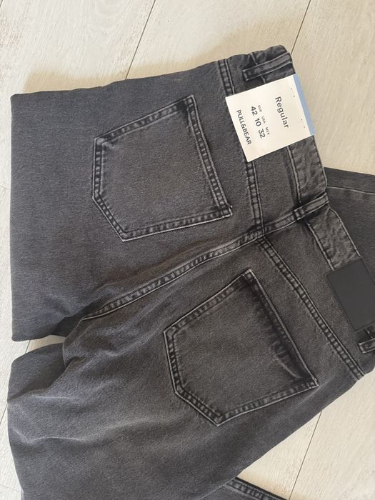 Джинси жіночі від PULL & BEAR